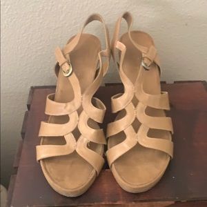 Nude Wedges
